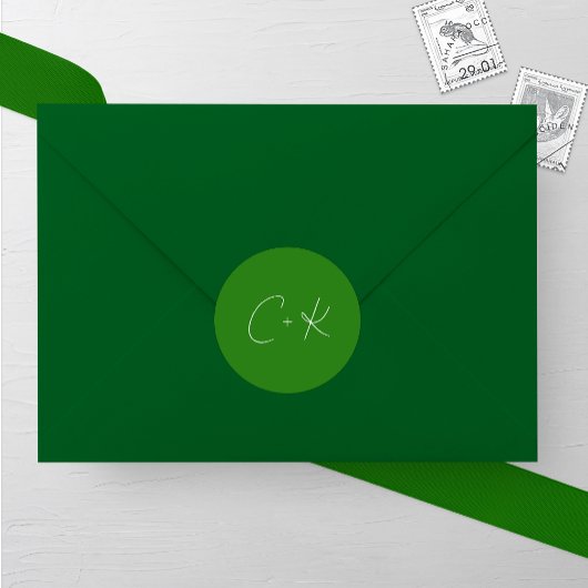 Mittelgrüne Minimalistische Hochzeit Runder Aufkleber