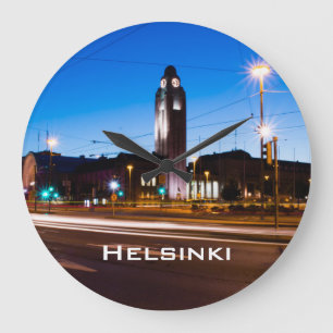 MittelHelsinki während der blauen Stunde Große Wanduhr