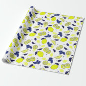Mittelmeer Navy Blue Yellow Lemons Muster Geschenkpapier (Ungerollt)