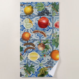 Mittelmeersommerfrucht und blaues weißes Mosaik Strandtuch