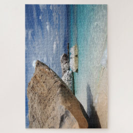 Mittelmeerstrand mit großen Felsen auf Sardinien Puzzle