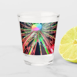 Mittelpunkt des Riesenrades Schnapsglas