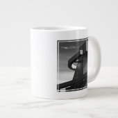 Mittelschule, 2017 Jumbo-Tasse (Vorderseite Rechts)