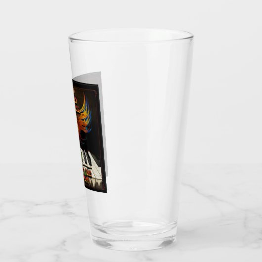 Mitten im Pianotoriumglas Glas (Links)