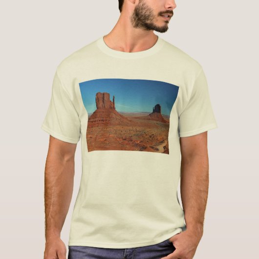 Mitten im T - Shirt im Todetal (Vorderseite)