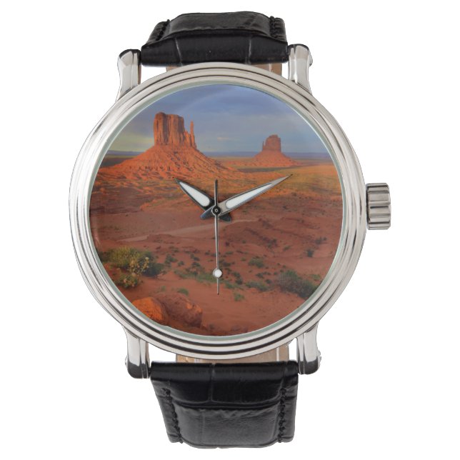 Mitten, Monumental, AZ Armbanduhr (Vorderseite)