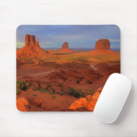 Mittens, Monumental, AZ Mousepad (Mit Mouse)