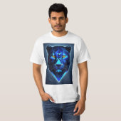 "Mitternacht Panther: Geometrischer Vector Design- T-Shirt (Vorne ganz)