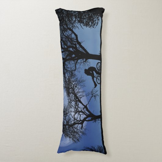 Mitternacht Radtour Seitenschläferkissen (Vorderseite Vertikal)