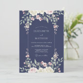 Mitternachts-Blush-Blüten-Hochzeit Einladung (Stehend Vorderseite)