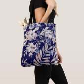 Mitternachts Indigo Eukalyptus und Blaubeer Botani Tasche (Von Nahem)