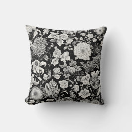 Mitternachtsblut: Eine dunkle Blumenhochzeit Kissen