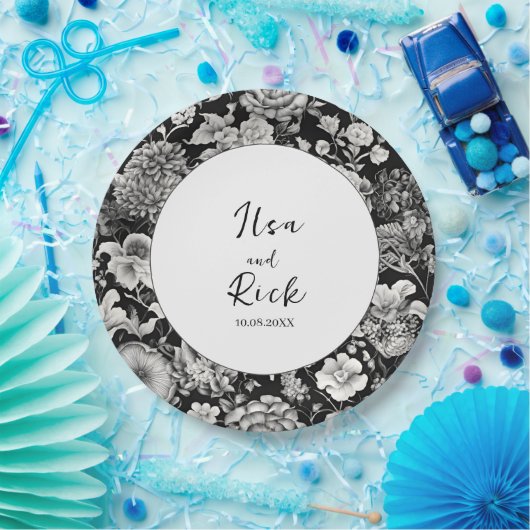 Mitternachtsblut: Eine dunkle Blumenhochzeit Pappteller (Party)