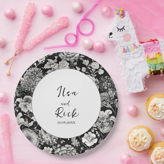 Mitternachtsblut: Eine dunkle Blumenhochzeit Pappteller (Party)