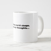 „Mitternachtsgedanken“ Jumbo-Tasse (Vorderseite Rechts)