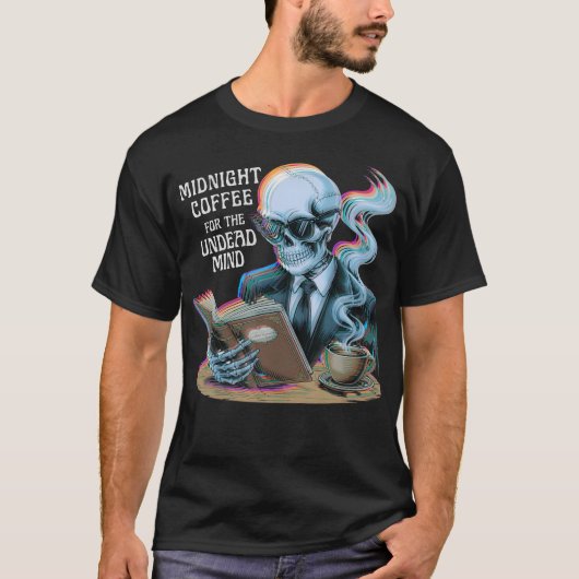 Mitternachtskaffee Untoter Geist Skelett liest Buc T-Shirt (Vorderseite)