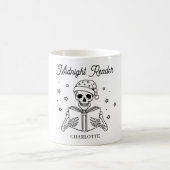 Mitternachtsleser Lustiger lesender Skelett Kaffeetasse (Mittel)