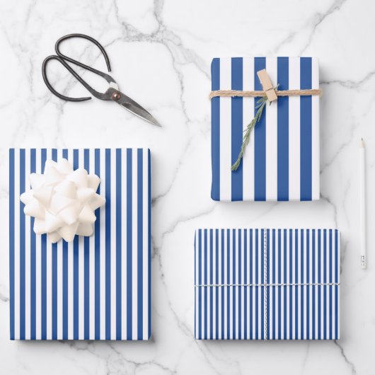 Mittlere Saphir Blau-Weiße Streifen Geschenkpapier Set (Vorderseite)