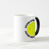 Mittlerer Text & Pickleball 11oz Benutzerdefiniert Verwandlungstasse (VorderseiteRechts)