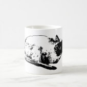 Mitwinterkatze in ruhiger Pose Kaffeetasse (Mittel)