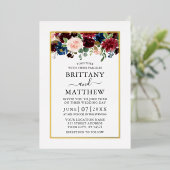 Mixed Floral Wedding Burgundy Gold Folieneinladung (Stehend vorne)