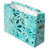 Mixed Media Daisy Art Große Geschenktüte (Rückseite Schrägansicht)