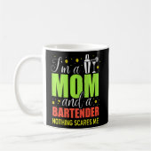 Mixologin Bar Mutter bin Mama und Barkeeper Kaffeetasse (Links)
