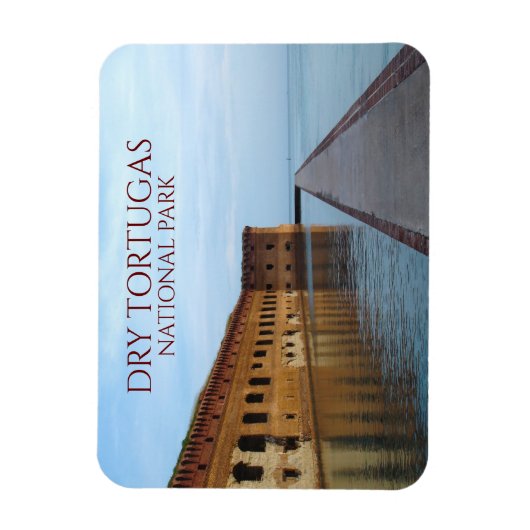 Moat at Fort Jefferson, Garden Key, Dry Tortugas Magnet (Vertikal)