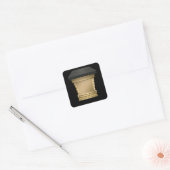 Möbel aus Glitch, goldfarbener Sockel Quadratischer Aufkleber (Umschlag)