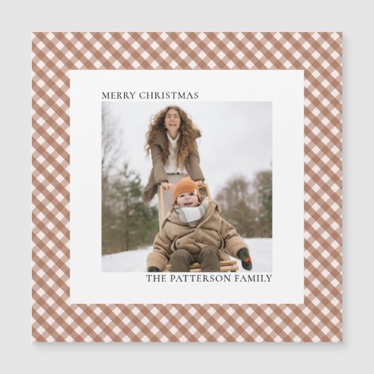 Mocha Brown Gingham Photo Magnet Christmas Card (Vorderseite)