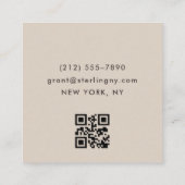 Mocha Brown Modern Minimal Typografy QR Code Quadratische Visitenkarte (Rückseite)