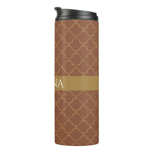 Mocha Gold Quatrefoil Personalisiert Thermosbecher (Nach rechts gedreht)