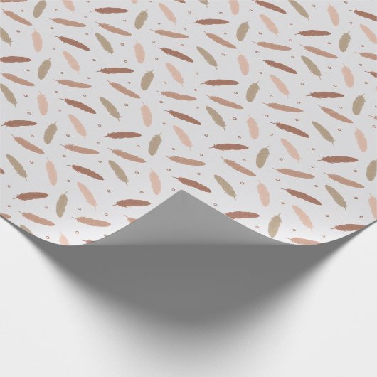 Mocha Mousse Feathers  Geschenkpapier (Ecke)