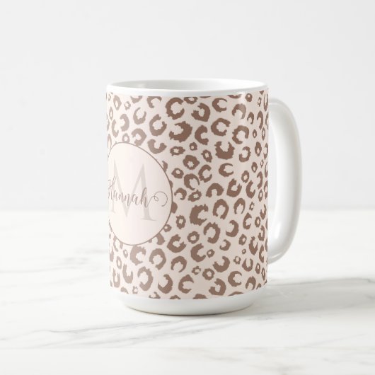 Mocha Mousse und Cream Tan Leopard Muster Kaffeetasse (VorderseiteRechts)
