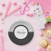 Mod Black and White Polka Dots Monogramm mit Name Pappteller (Party)