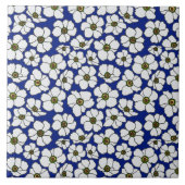 Mod Blau Weiße Wildblumen Fliese (Vorderseite)