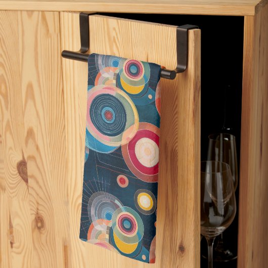 Mod Circles Mid Century im Stil von Hilma af Klint Geschirrtuch (Drittel gefaltet)