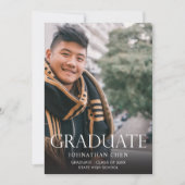 Mod Foto Graduation Party Vertikal Dunkel Einladung (Vorderseite)