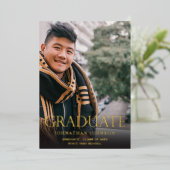 Mod Foto Graduation Party Vertikal Dunkel Folieneinladung (Stehend vorne)