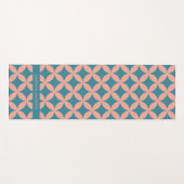Mod Geometric Retro Modern Peach Blue Mitte des Ja Yogamatte (Vorderseite (Horizontal))