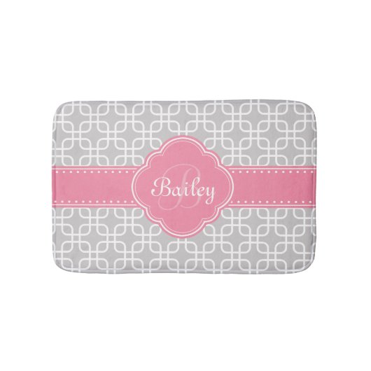 Mod Graues Muster Pink Quatrefolienmonogramm Badematte (Vorderseite)