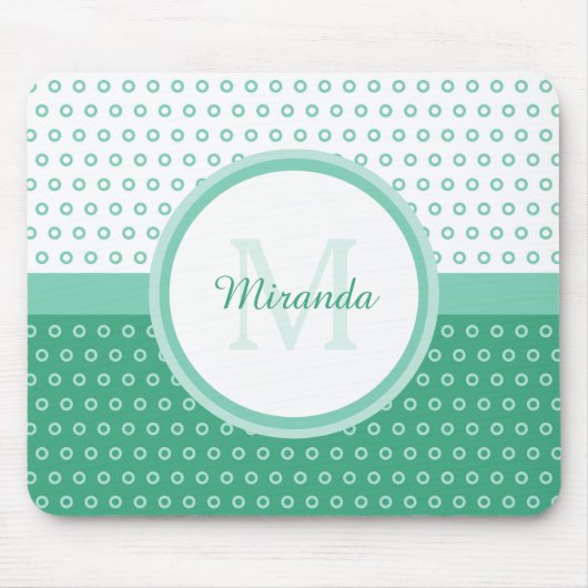 Mod-grünes und weißes Polka-Punkt-Monogramm mit Mousepad (Vorne)