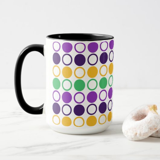 Mod Mardi Gras Dots Tasse (Mit Donut)