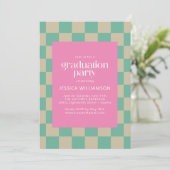 Mod Pink Mint Green Checkerboard Graduation Party Einladung (Stehend Vorderseite)