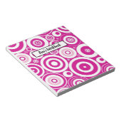 Mod Pink und Weiß konzentrierte Retro-Kreise Notizblock (angewinkelt)