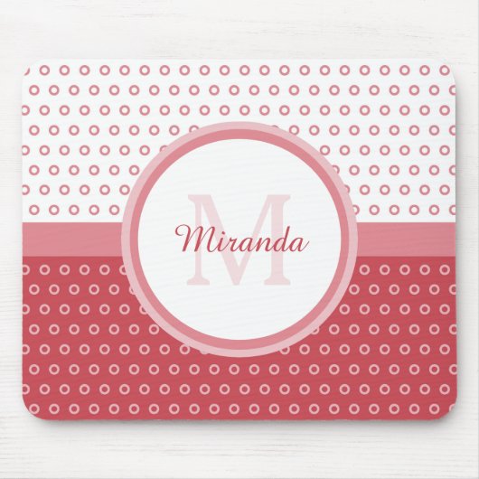 Mod Pink und Weiß Polka Dots Monogramm mit Name Mousepad (Vorne)