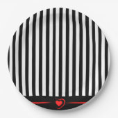 Mod Schwarz-Weiß Streifen mit hellrotem Herzen Pappteller (Vorderseite)