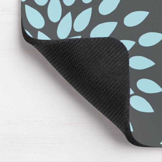 Mod Sky Blue Blume auf grauem Hintergrund Mousepad (Ecke)