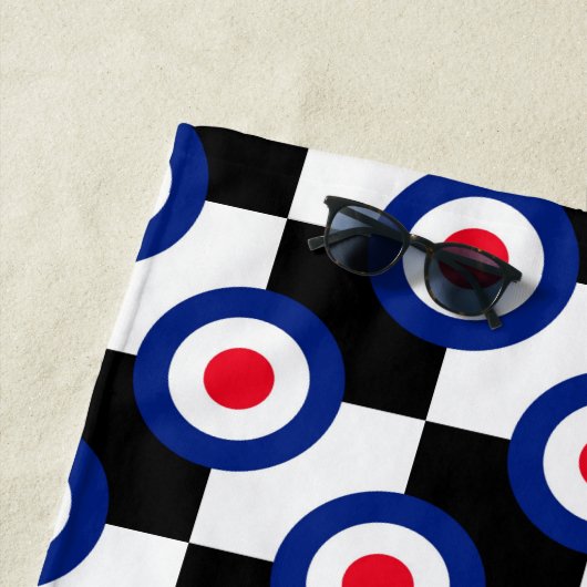 MOD visiert Roundel auf Schachbrett an Strandtuch (Beispiel)