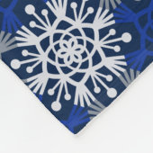 Mod Winter Snowflake Pattern Fleece Blanket (Ecke)